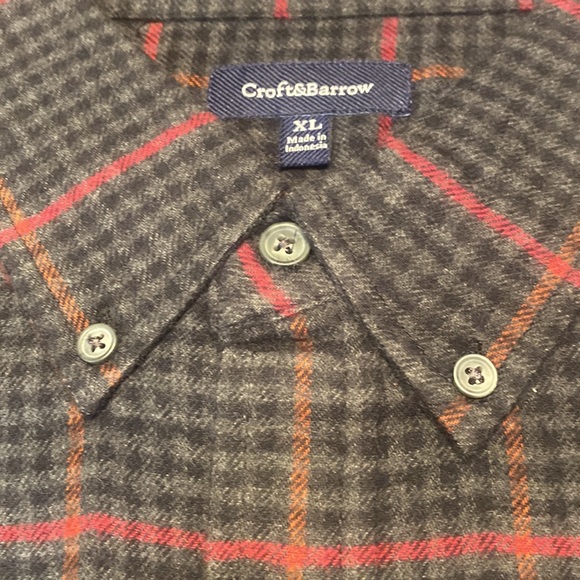 Crofts & Barrow XL black/ gray/ red check flannel, long sleeve shirt - Picture 3 of 8